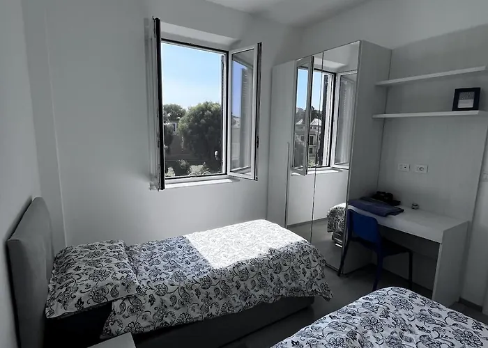 Penthouse With A Sky-sea View アレンツァーノ