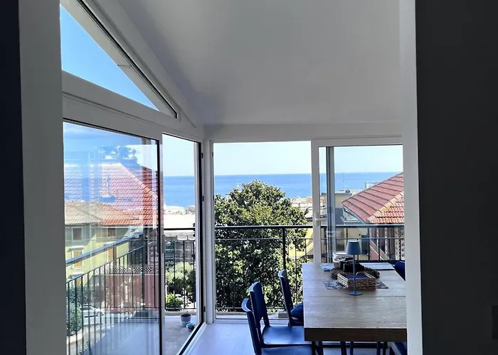 アパート Penthouse With A Sky-sea View アレンツァーノ