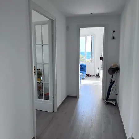 아파트 Penthouse With A Sky-sea View *
