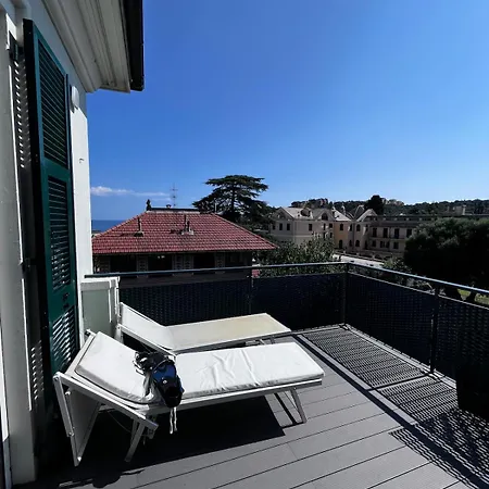 Penthouse With A Sky-sea View * 아렌자노