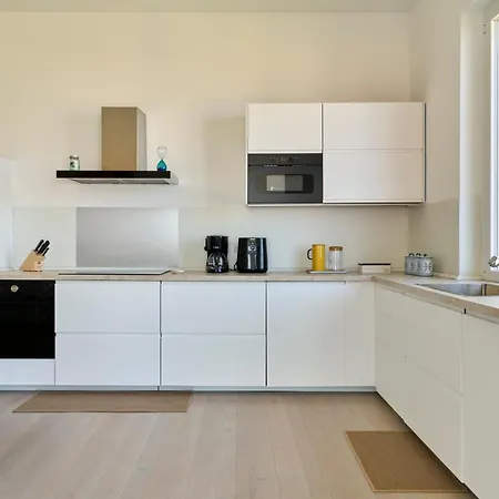 아파트 Penthouse With A Sky-sea View 아렌자노