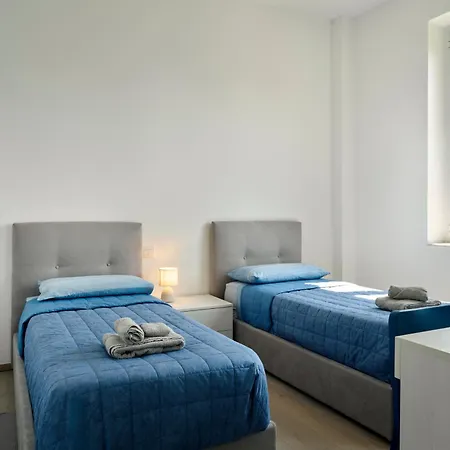 Penthouse With A Sky-sea View * 아렌자노