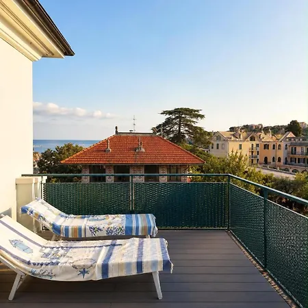 아파트 Penthouse With A Sky-sea View *